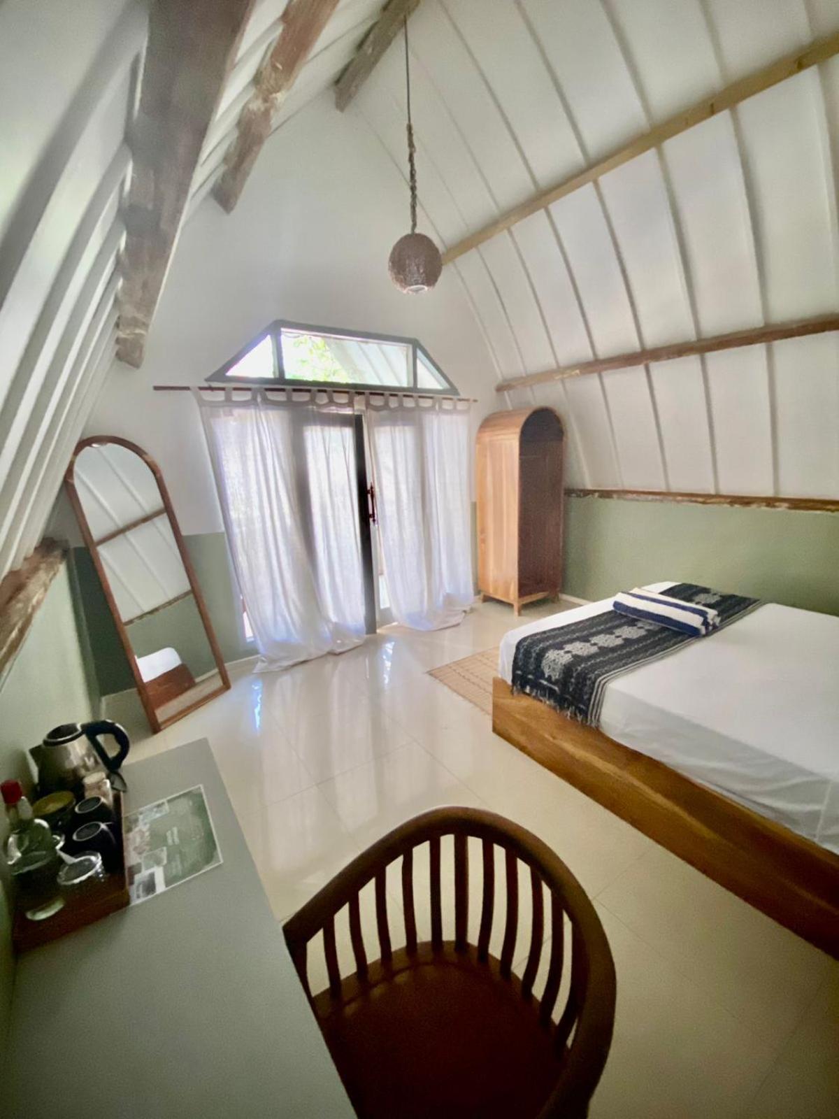 Lucky'S Hostel Gili Air Exterior photo